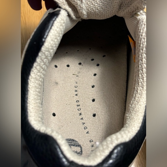 Timberland Women’s 8.5 Low Duck Boots - Picture 11 of 12